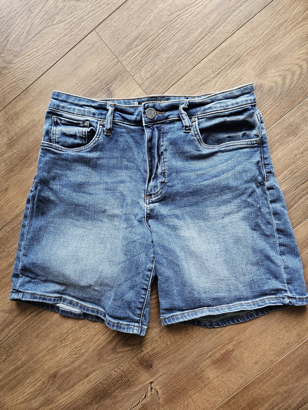Kut from the Kloth Womens Blue Denim Shorts - Classic Casual Fit